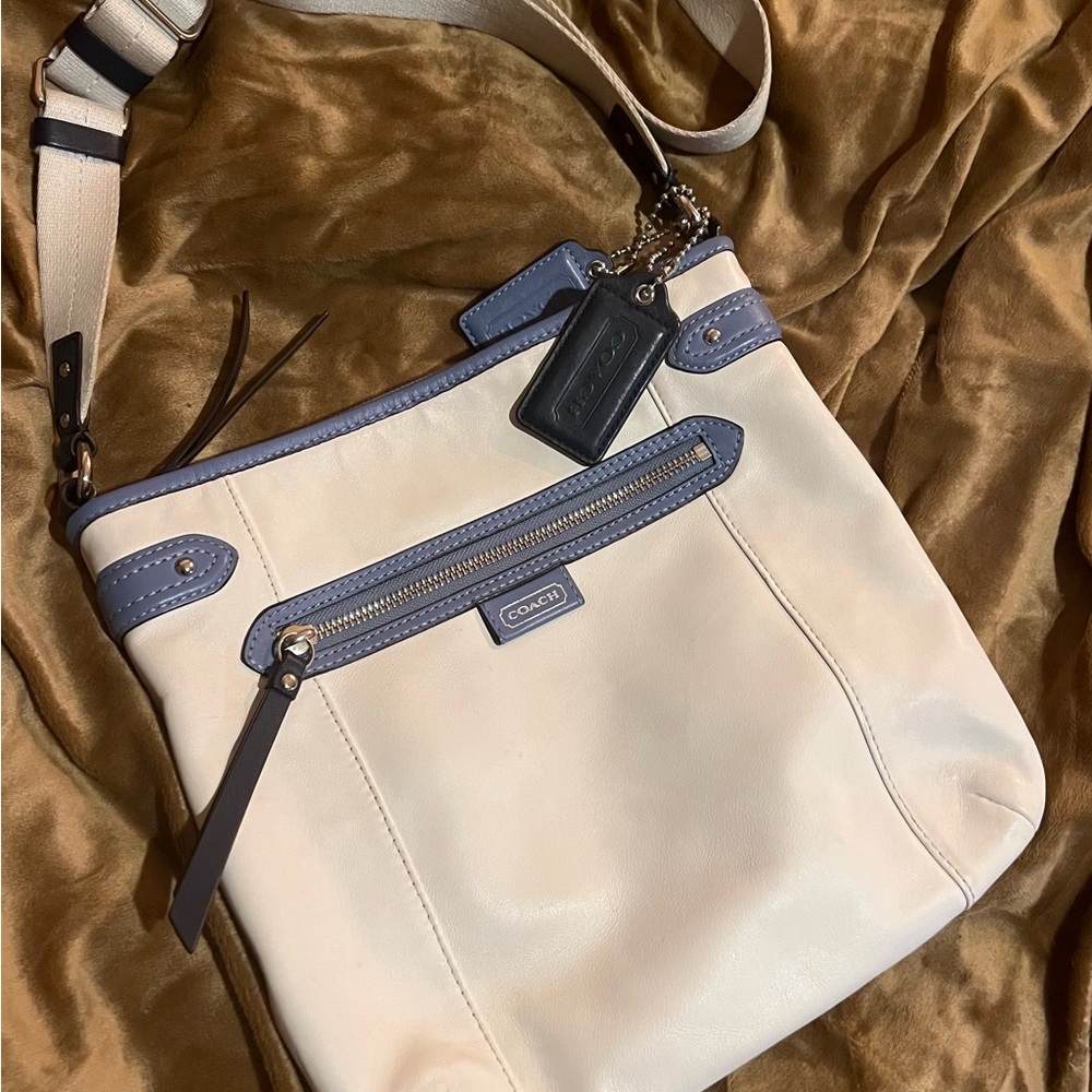 Coach Cream and Blue Shoulder Bag with Structured Design
